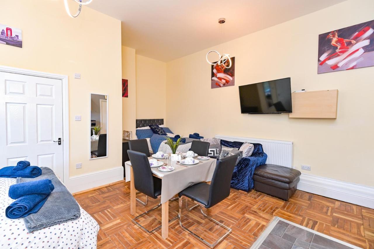 The Elm Wood Apartments Huddersfield Eksteriør bilde