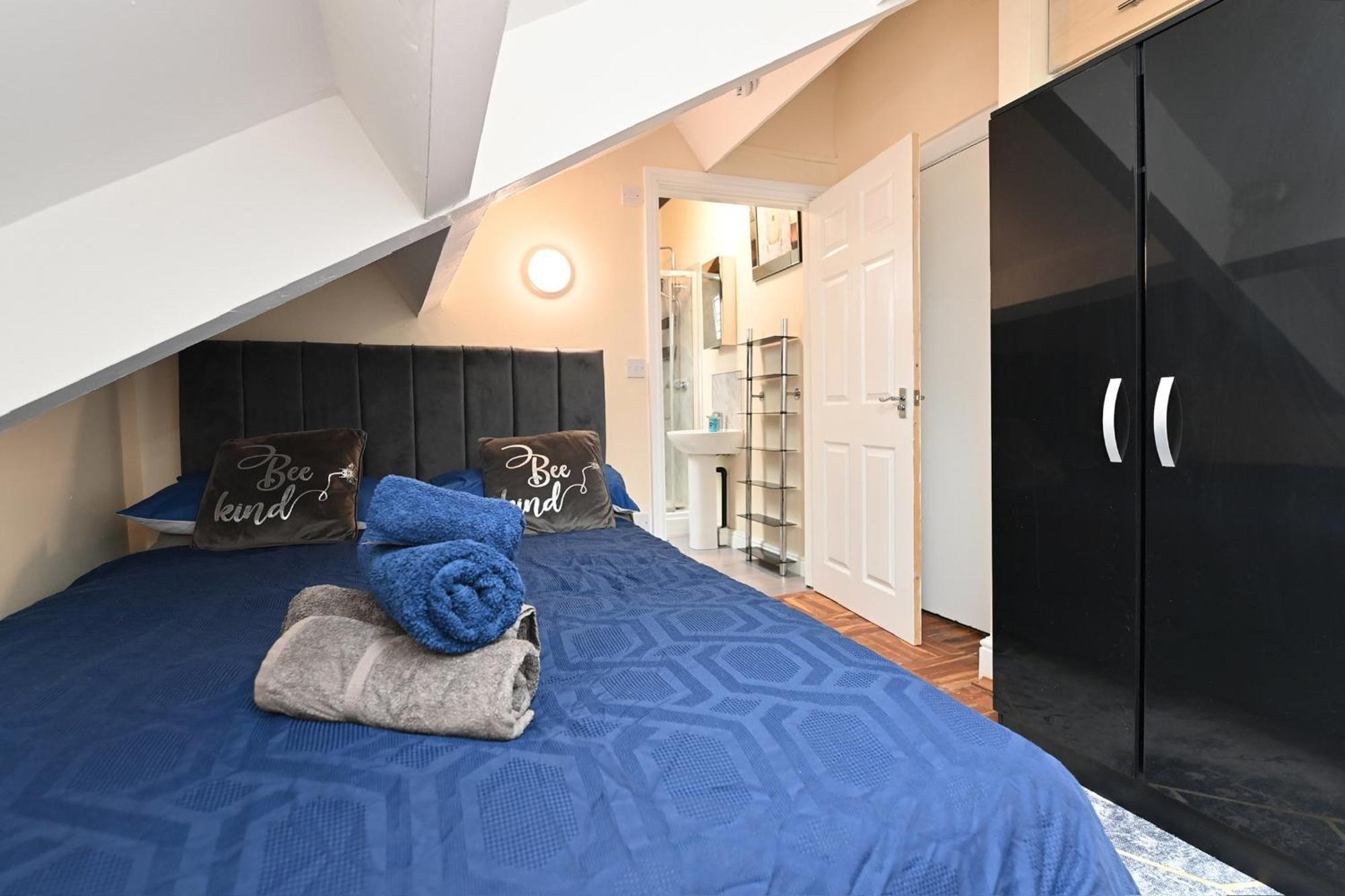 The Elm Wood Apartments Huddersfield Rom bilde